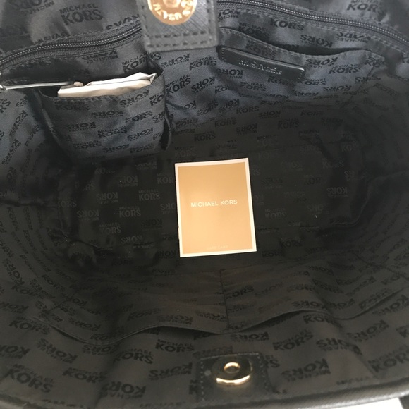 Authentic MK Microstud center stripe leather tote - Picture 6 of 7